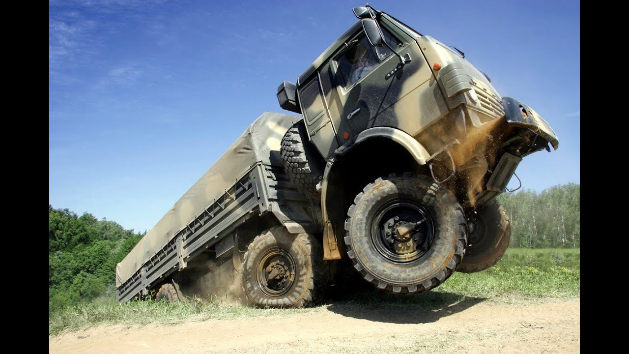 Η απόλυτη δοκιμασία αντοχής για ρωσικά στρατιωτικά φορτηγά (βίντεο)
