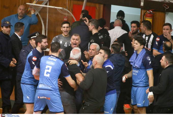 Δυο μήνες απαγόρευση εισόδου στα γήπεδα για τον γενικό αρχηγό του ΠΑΟΚ Α.Τζήκα