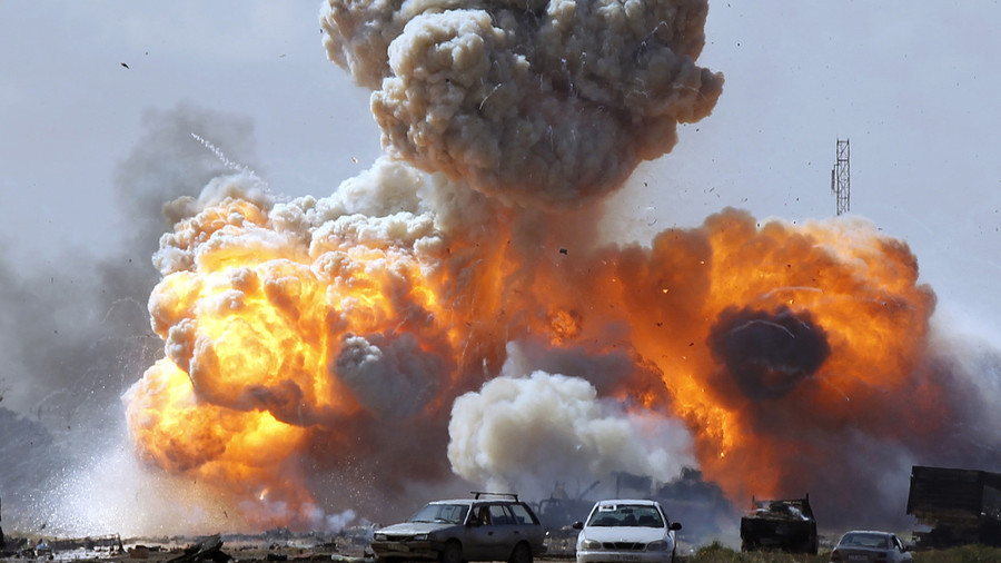 Λιβύη: Βομβαρδίστηκαν οι αποθήκες της Μπρέγκα