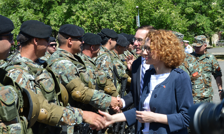 Σκόπια: Ψηφίστηκε ο νέος νόμος για την ενίσχυση του στρατού