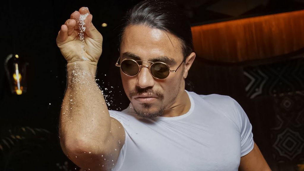 Πελάτης του Salt Bae αρνήθηκε να πληρώσει τον λογαριασμό γιατί του χρέωσαν την μπριζόλα 1.000 δολάρια!