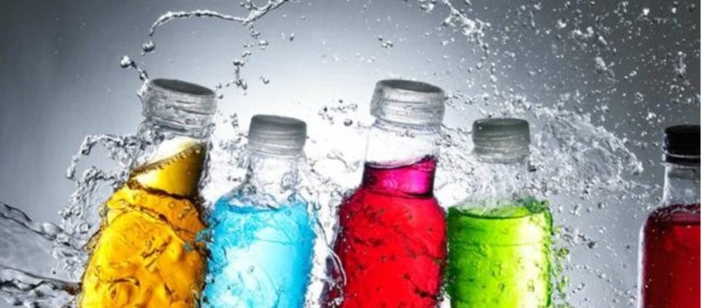 Τα ενεργειακά ποτά και οι κίνδυνοι που κρύβουν: Αυτό συμβαίνει στο σώμα μας με το που τα καταναλώνουμε