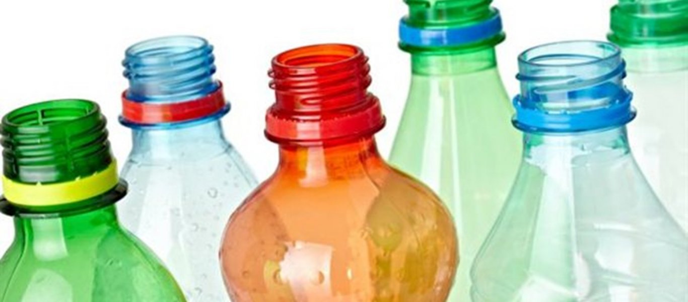 Δείτε γιατί δε πρέπει να πίνετε νερό από πλαστικό μπουκάλι