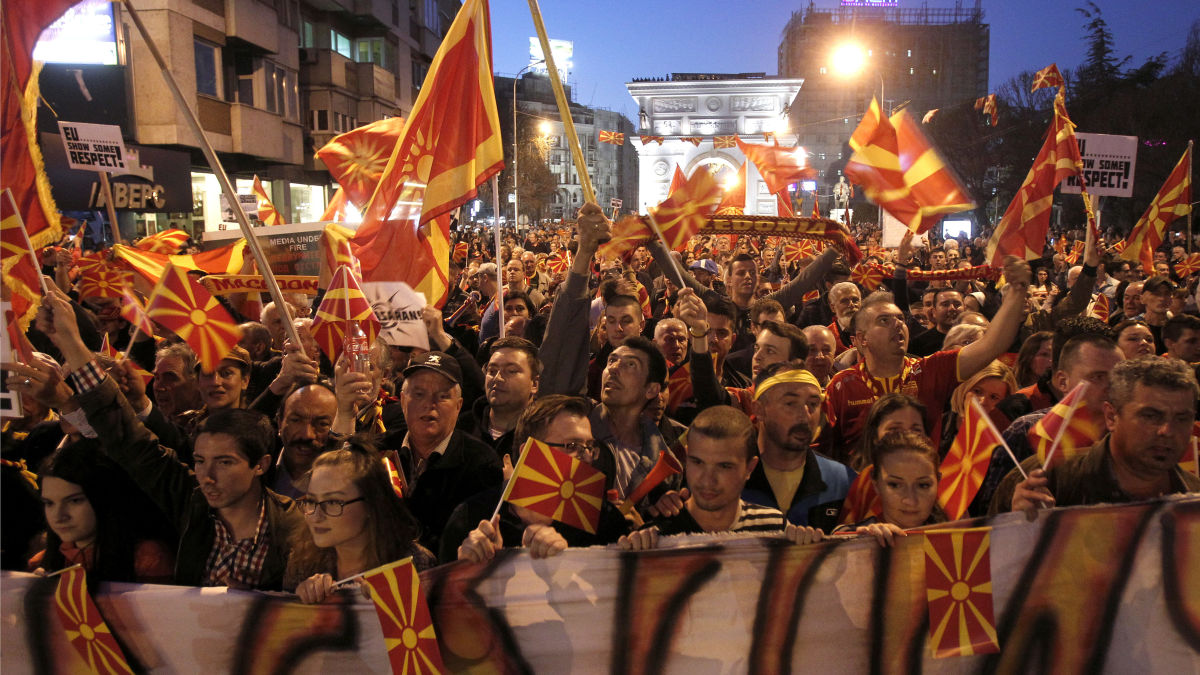 «Ποτέ Βόρεια, μόνο Μακεδονία»: Οι Σκοπιανοί ετοιμάζονται να «τελειώσουν» ακόμα και την κάκιστη Συμφωνία των Πρεσπών