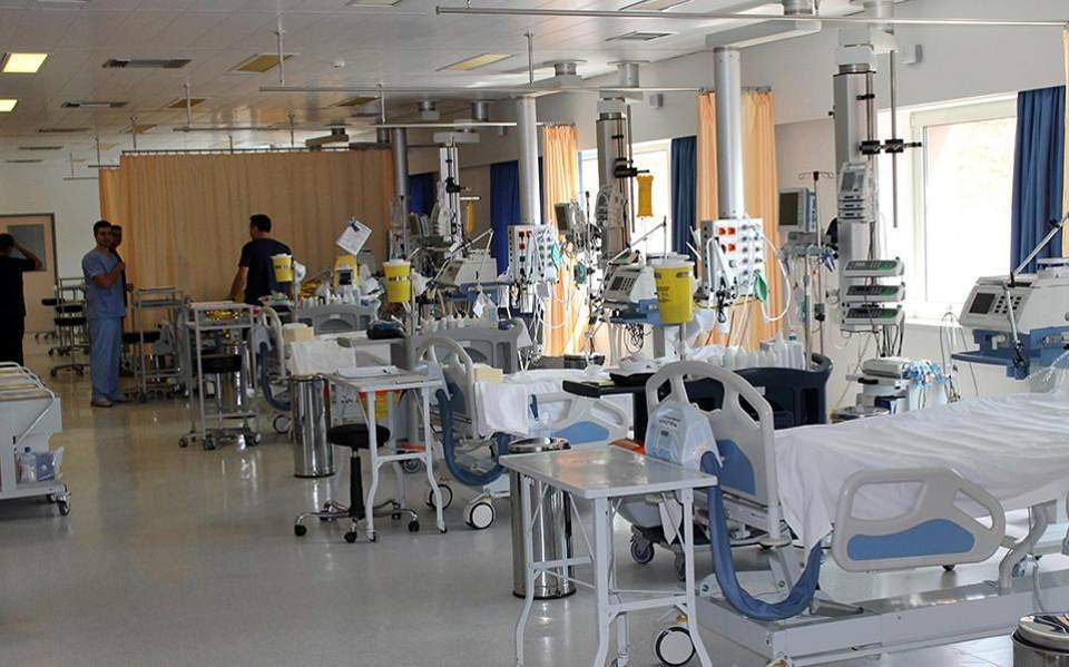 ΠΟΕΔΗΝ: Δεκάδες ασθενείς με επιπλοκές από γρίπη περιμένουν να εισαχθούν για νοσηλεία