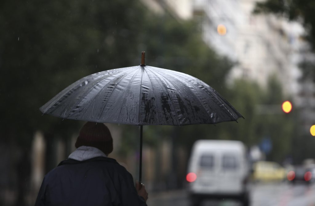 Καιρός: Τσουχτερό κρύο, βροχή και βοριάδες σήμερα – Δείτε αναλυτικά την πρόγνωση