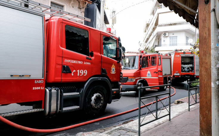 Δείτε φωτογραφίες από το εγκαταλελειμμένο κτίριο στη Νίκαια μετά τη φωτιά με τον έναν νεκρό (φωτο)