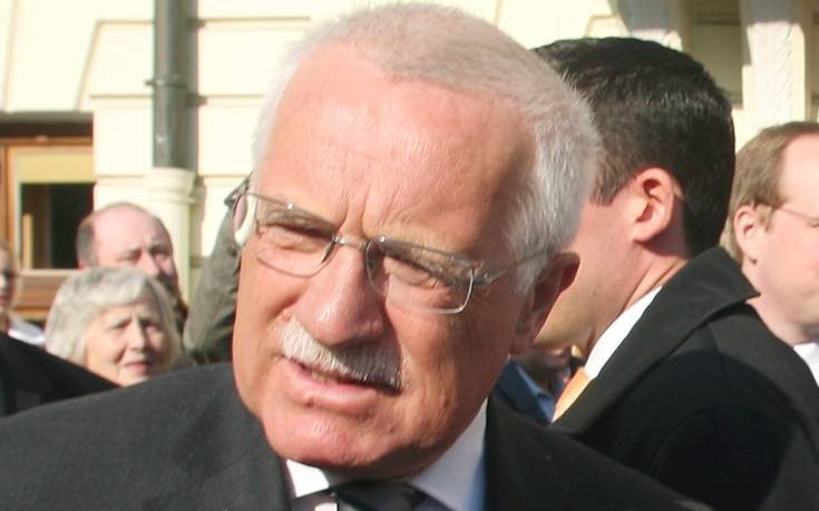 Τσεχία: Απεβίωσε ο πρόεδρος της Γερουσίας – Είχε γίνει γνωστός για την υποστήριξη του καπνίσματος