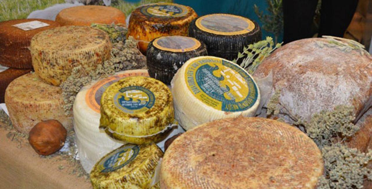 Το «Αρσενικό Νάξου» είναι πλέον ΠΟΠ – Το ώριμο και σκληρό τυρί που παρασκευάζεται παραδοσιακά