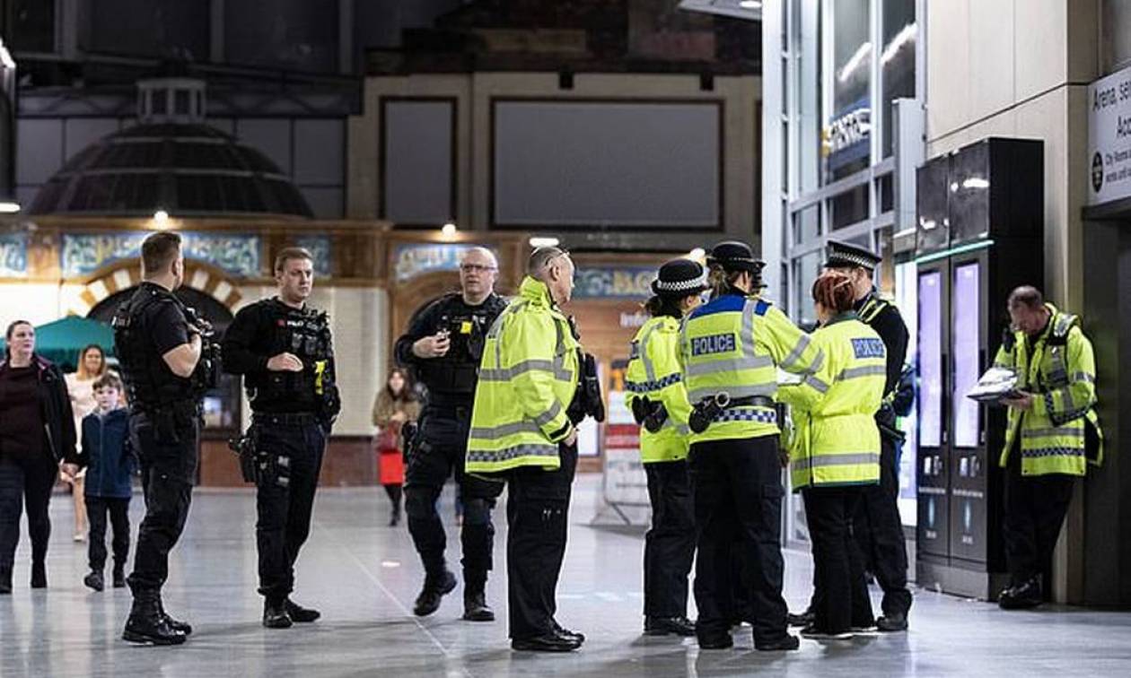 Βρετανία: Αυστηρότερες ποινές για τους τρομοκράτες – Ελάχιστη ποινή τα 14 χρόνια