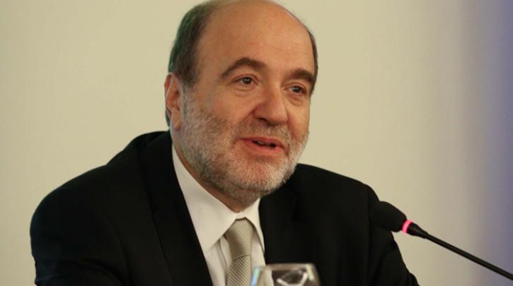 Τρύφων Αλεξιάδης: Θα διανυκτερεύσει στο νοσοκομείο μετά από το λιποθυμικό επεισόδιο