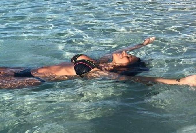 Στον γάμο του Σουάρες όλοι… παραμιλούσαν με την κυρία Μέσι (φωτο)