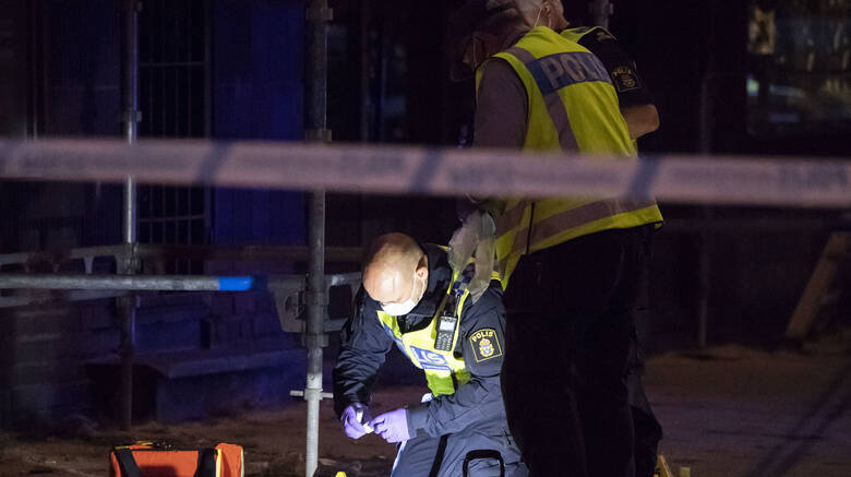 Μεγάλες εκρήξεις σε γειτονιές της Στοκχόλμης – Άμεση εκκένωση των περιοχών (φωτο)