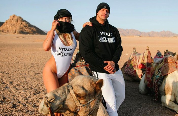 Σκαρφάλωσε σε πυραμίδα για να βγάλει φωτογραφία και τον συνέλαβαν (φωτο)