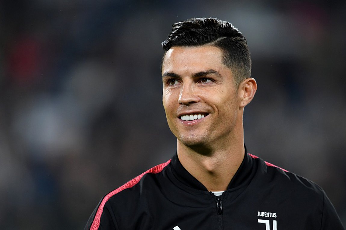 «Χαμός» με το «φιλί» του Κριστάνο Ρονάλντο με τον Ντιμπαλά  κατά τη διάρκεια πανηγυρισμών (βίντεο)