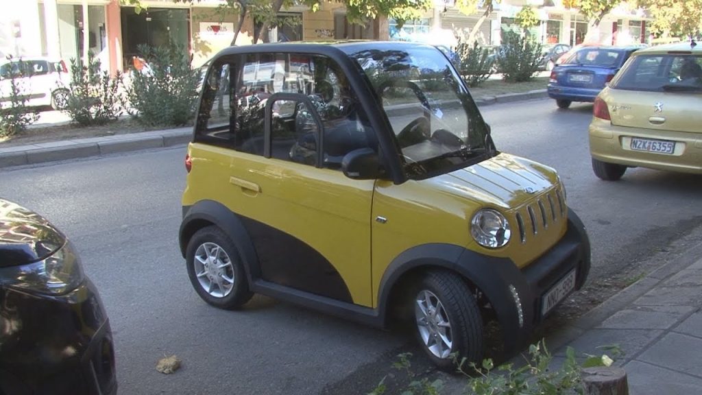 H κυβέρνηση εξετάζει κίνητρα για την απόκτηση ηλεκτρικού αυτοκινήτου