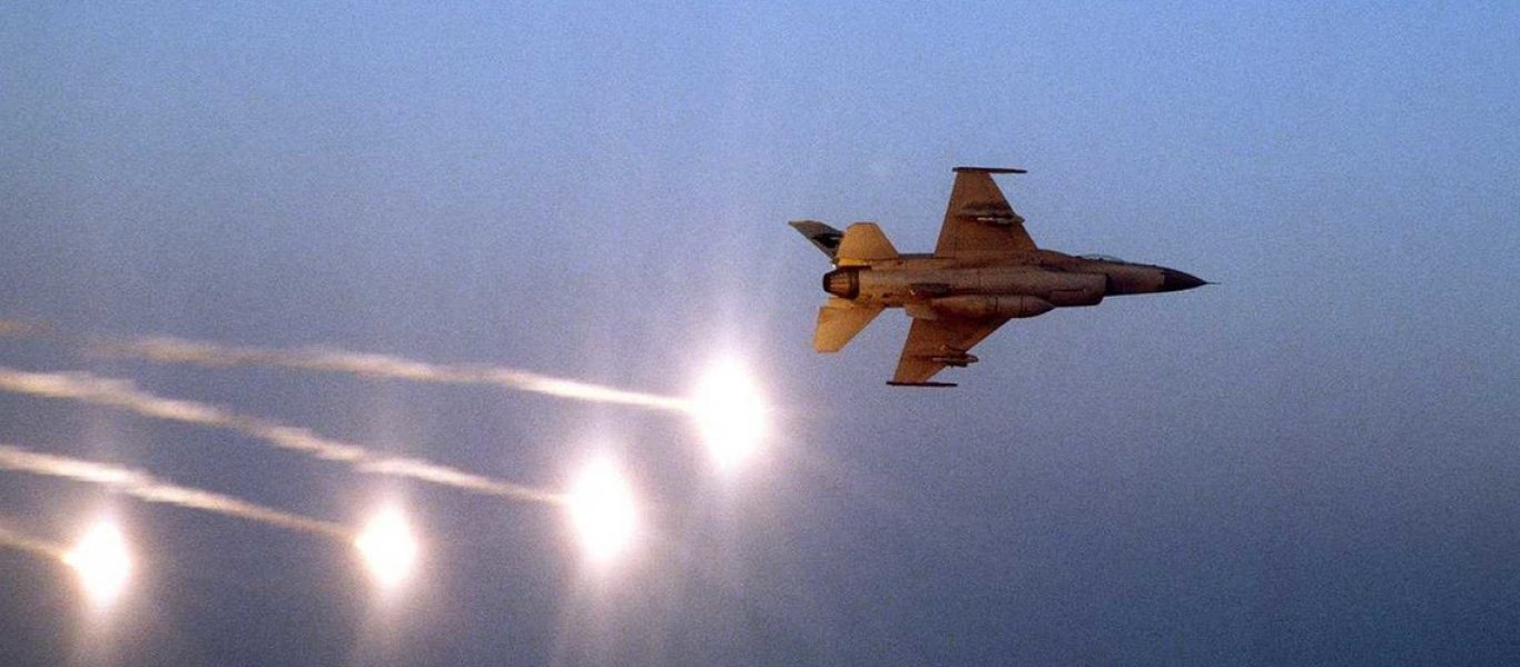 Πόλεμος στον Κόλπο 1991: F-16 αντιμετωπίζει 6 ιρακινά βλήματα SAM και επιβιώνει! (βίντεο)