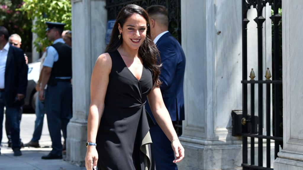 Δ.Μιχαηλίδου: «Βασική προϋπόθεση για τη χορήγηση επιδομάτων η επαρκής φοίτηση των παιδιών στα σχολεία»