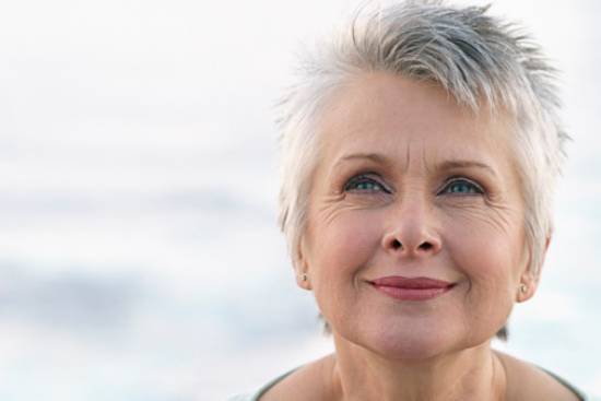 Τελικά για ποιο λόγο γκριζάρουν τα μαλλιά;