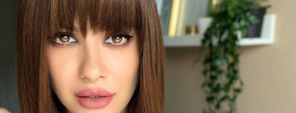 Λάουρα Νάργες: Αγνώριστη με καστανά μαλλιά (φωτο)