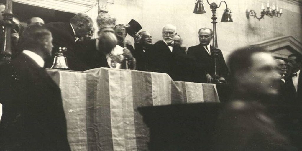 Ταξίδι στο χρόνο: Αυτοί ήταν οι Πρόεδροι της Β’ Ελληνικής Δημοκρατίας (φώτο)