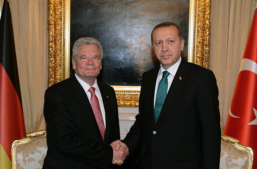 Πρόεδρος Γερμανίας: «Πρέπει να βοηθήσουμε την Τουρκία – Είμαστε σε δύσκολη θέση και την χρειαζόμαστε»!