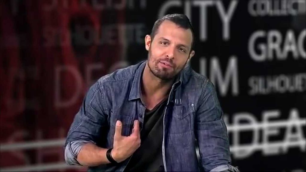 Σάββας Πούμπουρας: «Ήθελα να κάνω φάρσα σε Καινούργιου και Σκορδά αλλά είναι πολύ προστατευμένες» (βίντεο)