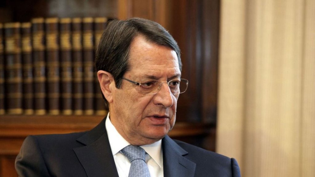 Ν.Αναστασιάδης σε Κ.Μπακογιάννη: «Είμαι χαρούμενος που συναντώ τον γιο μιας καλής μου φίλης»