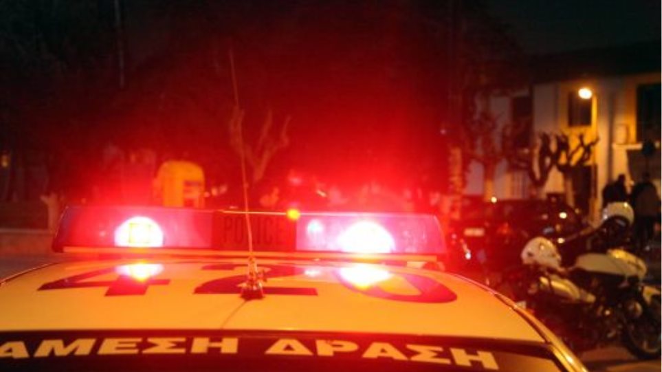 Φωτιά σε νταλίκα στην Εθνική Οδό Αθηνών–Λαμίας -Εχει διακοπεί η κυκλοφορία λίγο μετά τον «Σείριο» (βίντεο)