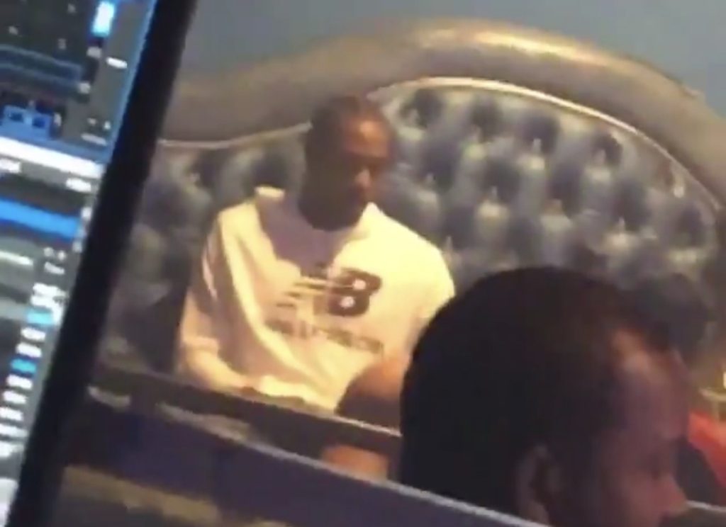 Αστέρας του NBA τα «έσπασε» σε στριπ κλαμπ λίγη ώρα μετά τον αγώνα (βίντεο)