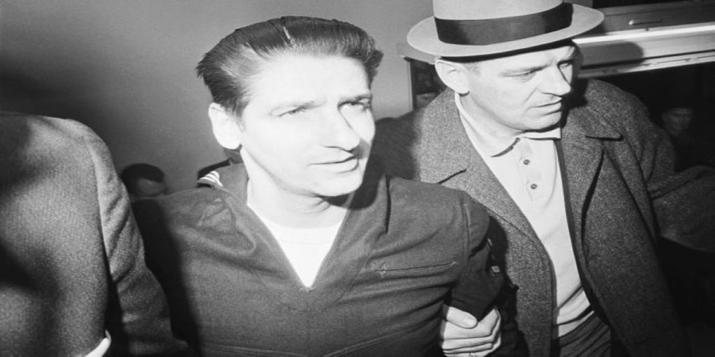 «Στραγγαλιστής της Βοστώνη»: Ο κατά συρροήν δολοφόνος που σκότωσε 13 γυναίκες (φώτο)