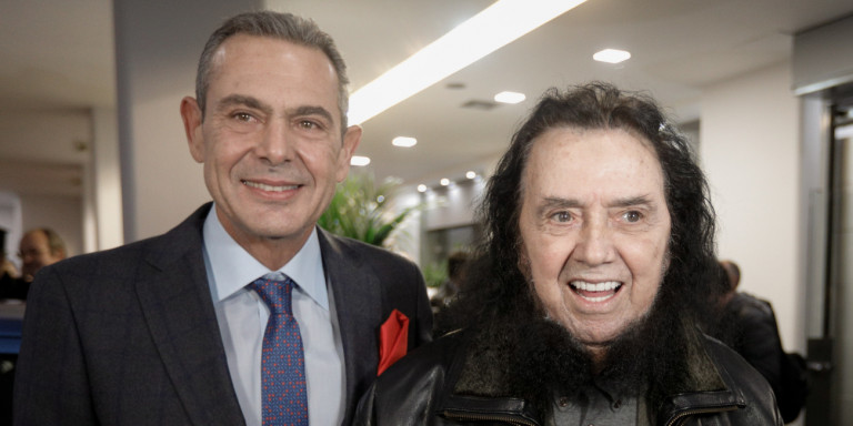 Πιο αδύνατος από ποτέ ο Πάνος Καμμένος στα εγκαίνια του νέου του επαγγελματικού βήματος (φώτο)