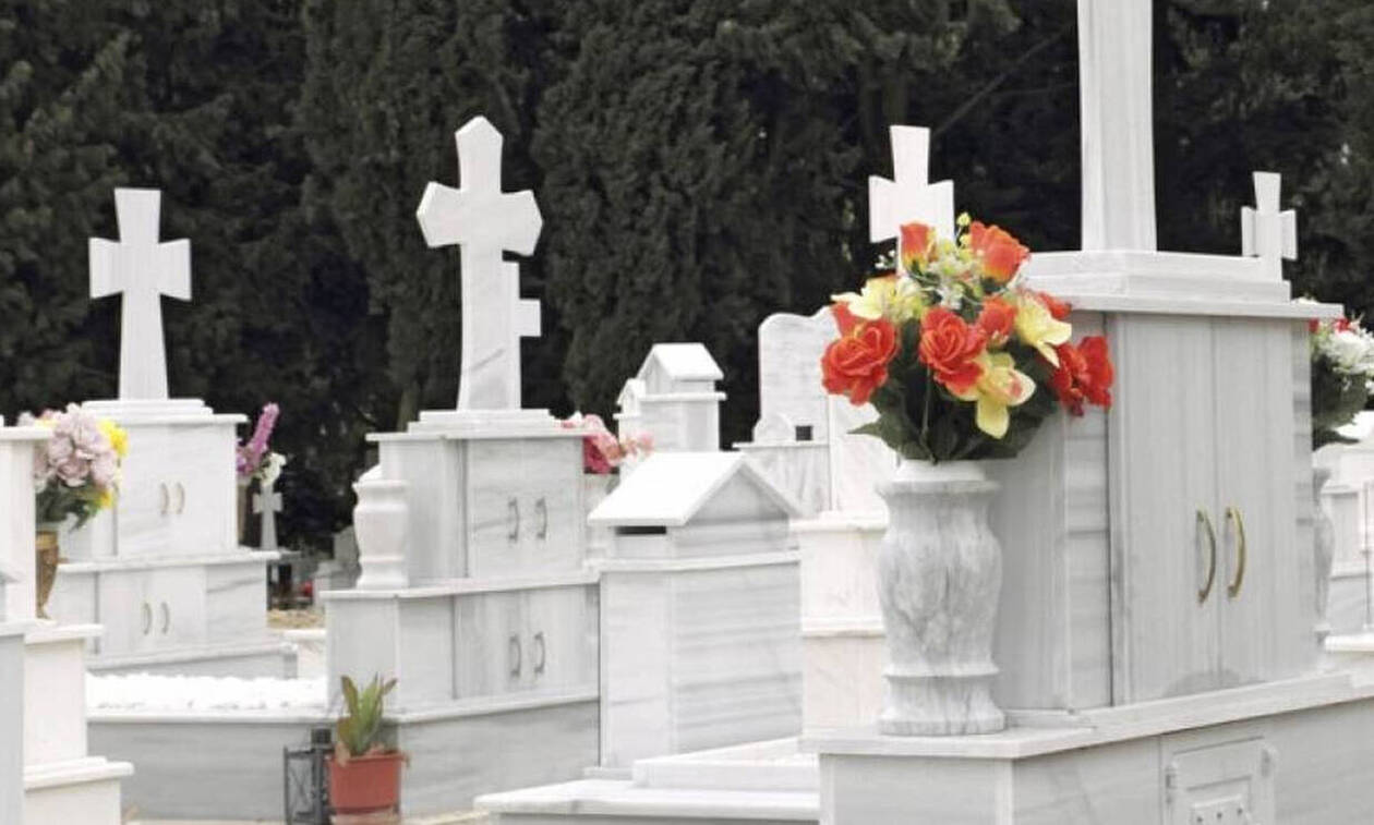 Φρίκη σε νεκροταφείο στη Μεσσηνία – Ξέθαψαν νεκρή γυναίκα! (βίντεο)