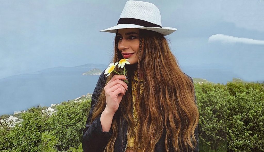 Τρελαίνει (ξανά) τον ανδρικό πληθυσμό η Χαριτινή Ηλιάδου! (φώτο)