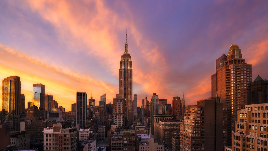 Το Empire State «ντύθηκε» με τα χρώματα των Λέικερς για να τιμήσει τον Κόμπι Μπράιαντ (βίντεο)