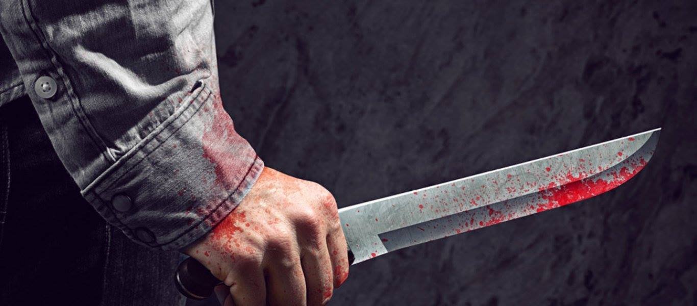 Βγήκαν τα μαχαίρια στη Λαμία – «Άγριο» επεισόδιο ανάμεσα σε έμπορο και πελάτη