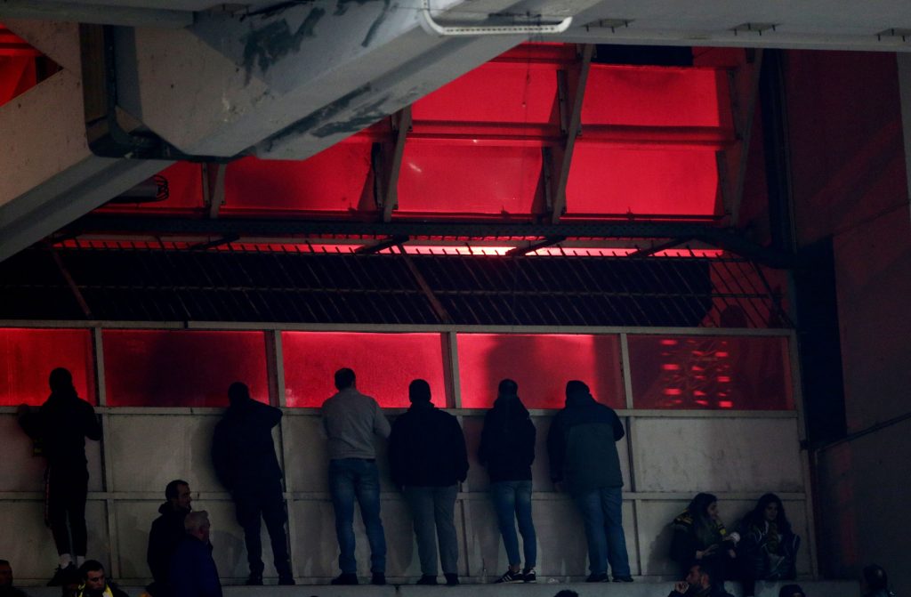 ΑΕΚ: Με τιμωρία έδρας κινδυνεύει για τα επεισόδια στο ντέρμπι με τον Ολυμπιακό