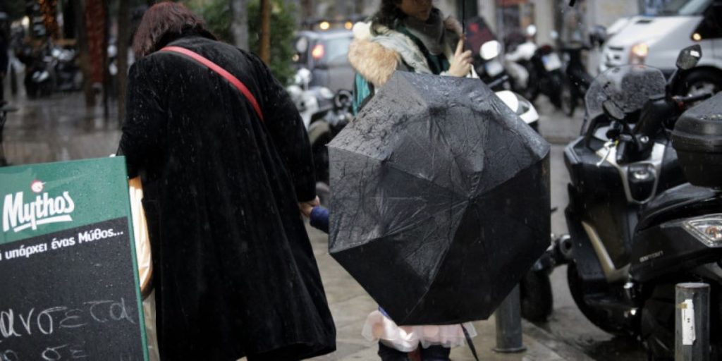 Άστατος ο καιρός την Πέμπτη: Βροχές, καταιγίδες και πτώση της θερμοκρασίας
