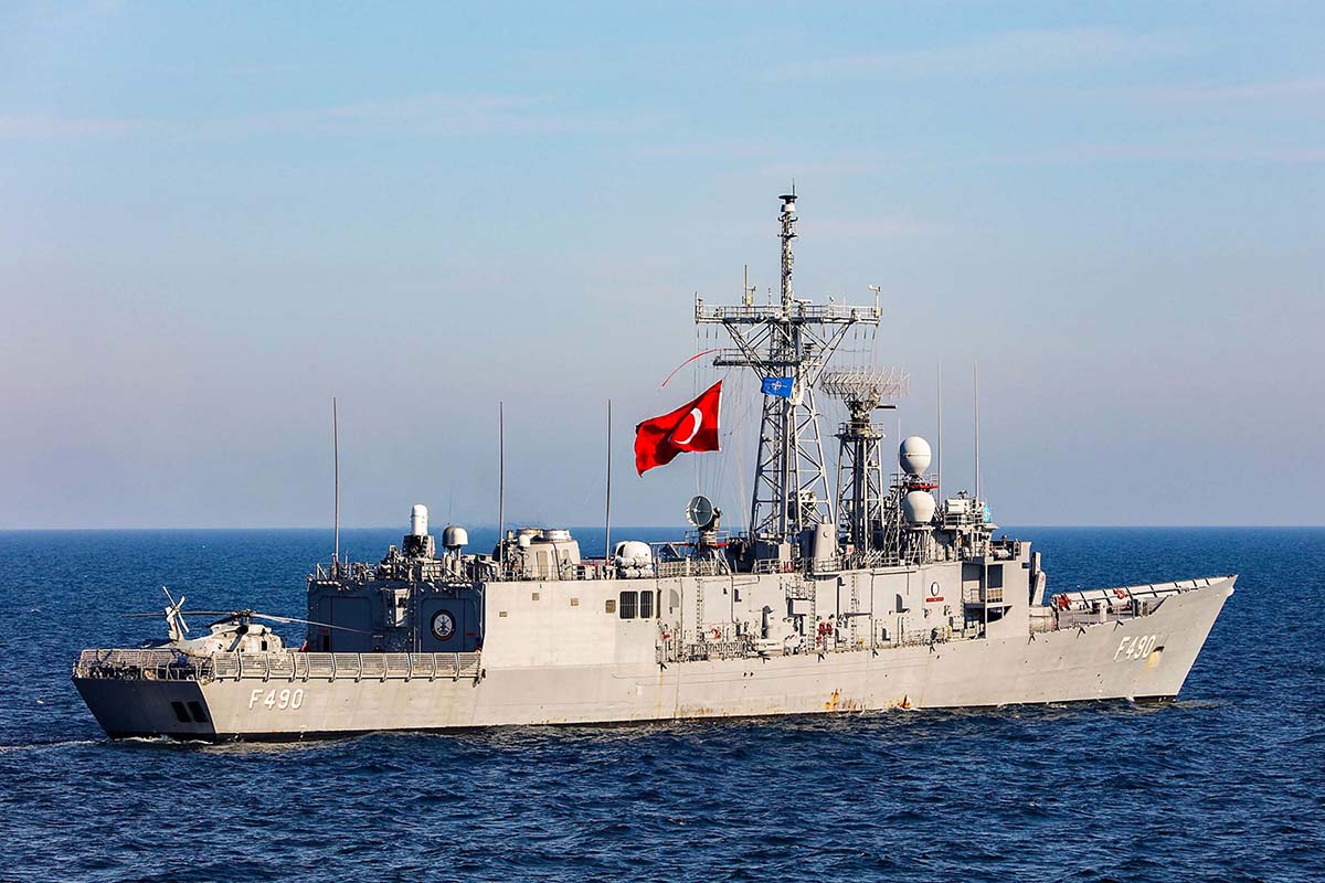 Το ΝΑΤΟ για τις τουρκικές φρεγάτες στην Λιβύη: «Είναι σε εθνική αποστολή – Μην ρωτάτε εμάς»