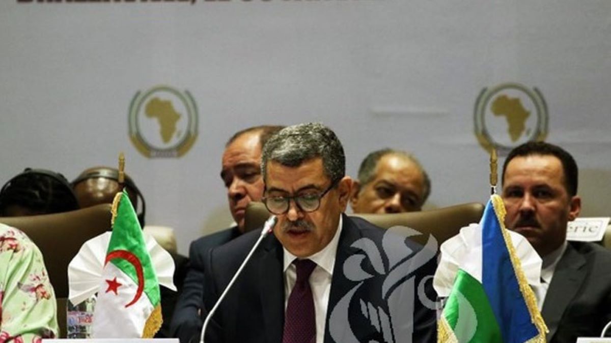 Η Αλγερία προσφέρθηκε να φιλοξενήσει «φόρουμ εθνικής συμφιλίωσης» για τη Λιβύη