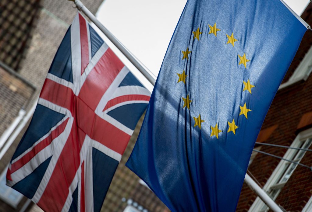 Το Brexit ολοκληρώθηκε: Το Ευρωπαϊκό Κοινοβούλιο είπε «αντίο» στην Bρετανία με σκοτσέζικο άσμα (βίντεο)