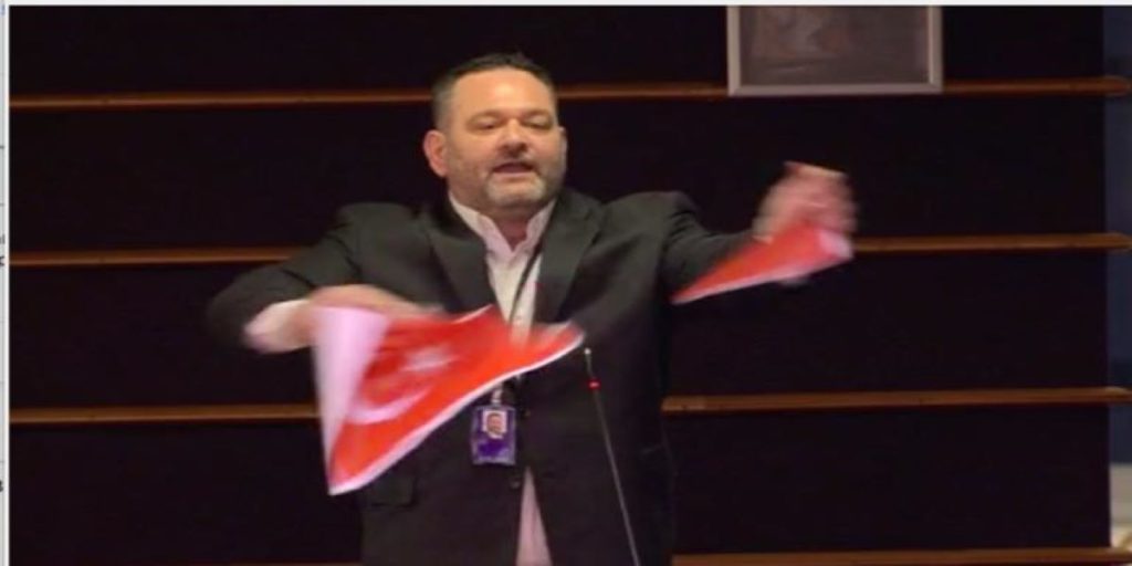 Οι ευρωβουλευτές της ΝΔ καταδίκασαν τον Γιάννη Λαγό