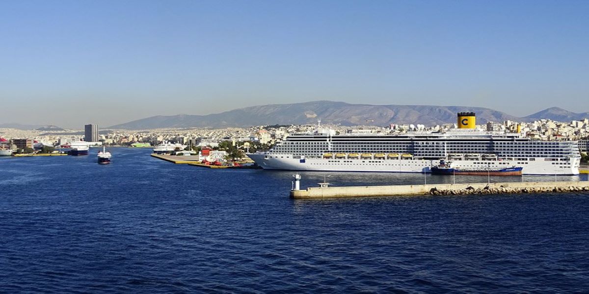 «Χάος» στο λιμάνι του Πειραιά εξαιτίας του κοροναϊού
