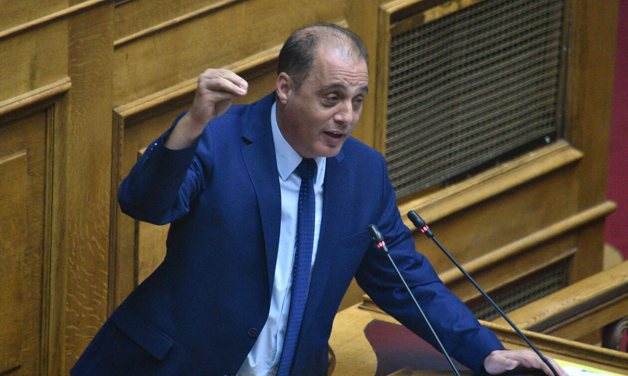 Κ.Βελόπουλος: «Η Ελλάδα έχει πολύ μεγαλύτερα προβλήματα από το βίτσιο ορισμένων να πάρουν το πρωτάθλημα»