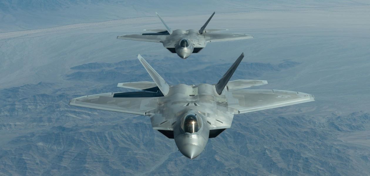 F-22: Τα αδύναμα σημεία που «κρύβει» το αμερικανικό stealth μαχητικό (φώτο)