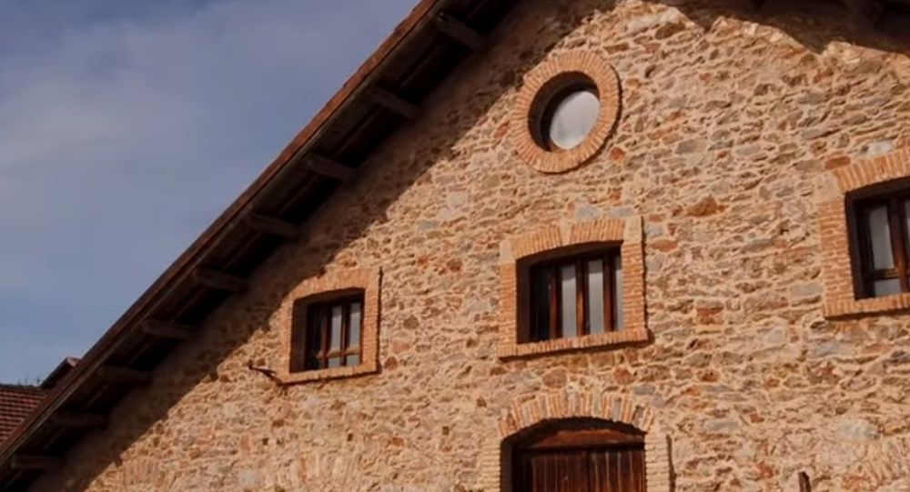 MasterChef: Το εμβληματικό σκηνικό του διαγωνισμού (βίντεο)