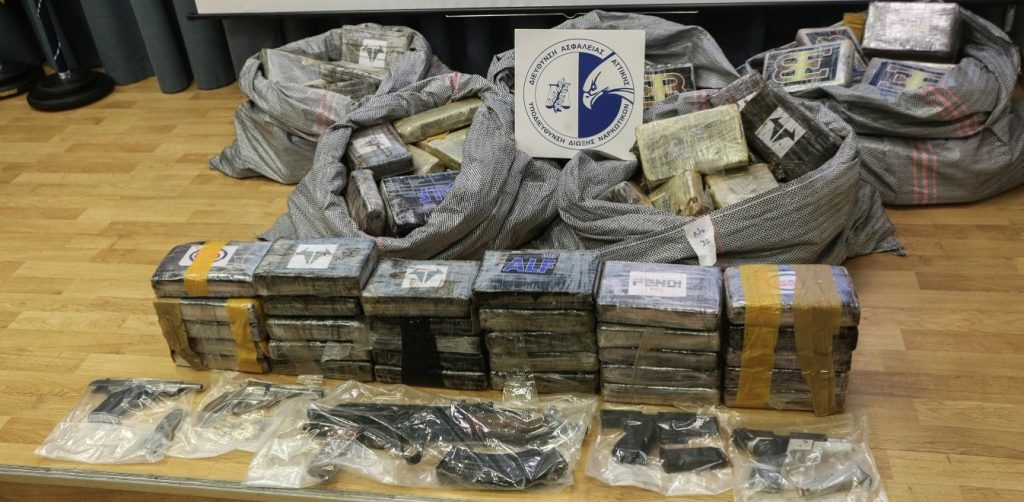 Πως παγίδευσαν τον βαρόνο της κόκας στον Αστακό – Αντιμέτωπος με το πιστόλι Αλβανού ένας «Insider» (φώτο)