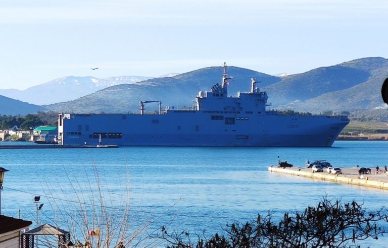 Στο λιμάνι του Βόλου το γαλλικό ελικοπτεροφόρο «Dixmude» για την άσκηση «ΜΕΓΑΣ ΑΛΕΞΑΝΔΡΟΣ-2020» (βίντεο)