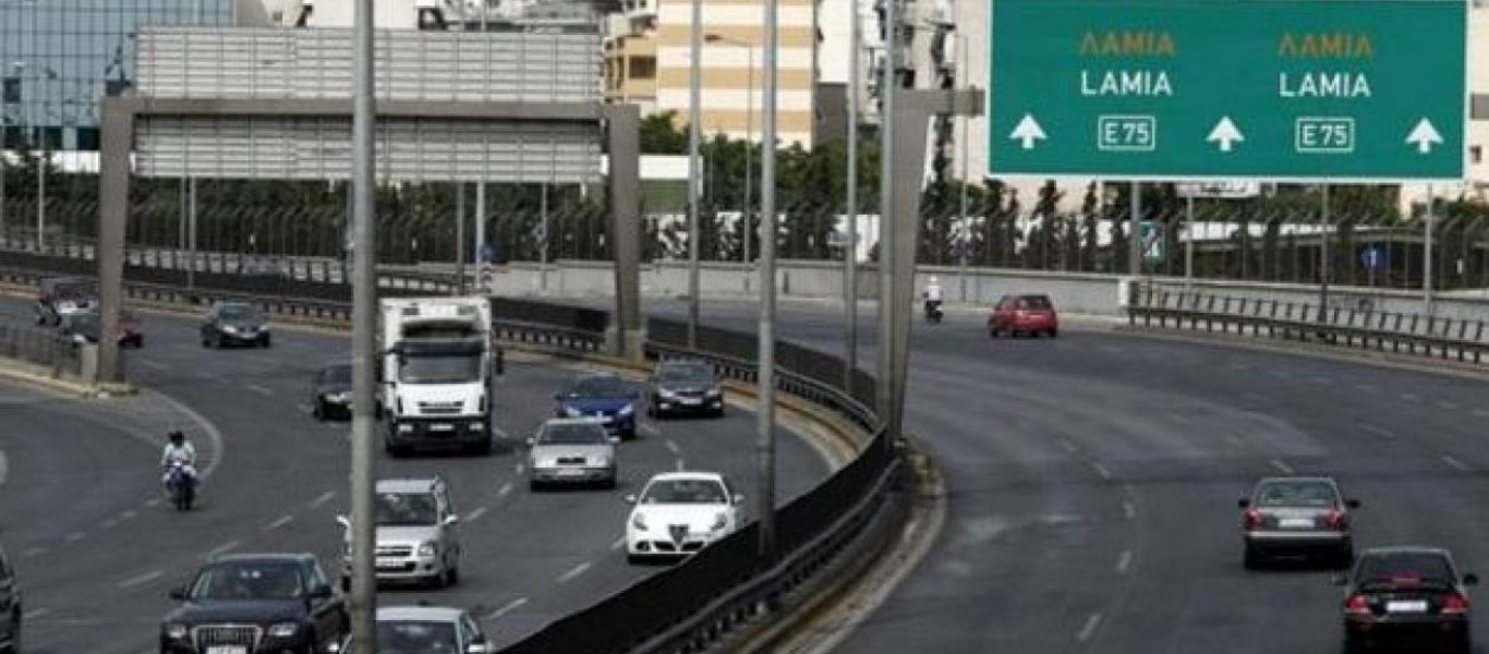 Μποτιλιάρισμα στην Εθνική Οδό Αθηνών – Λαμίας λόγω τροχαίου στη γέφυρα Μεταμόρφωσης