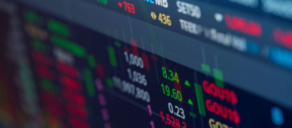Οικονομικοί αναλυτές εξηγούν: «Το 15ετές ομόλογο φέρνει προοπτικές στην ελληνική οικονομία»